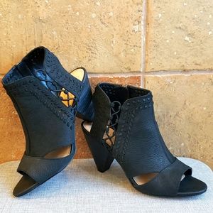 Vince Camuto Black Pebbled Leather Block heel in style Emmia size 7